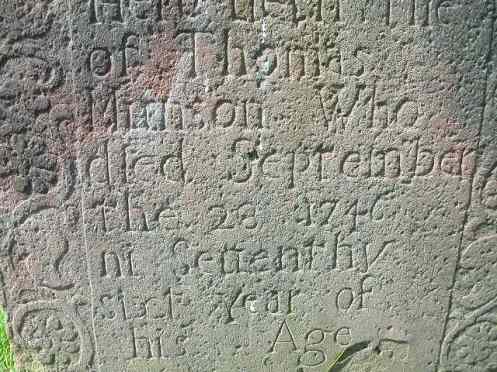 Gravestone for Thomas Munson (1670 - 1746).